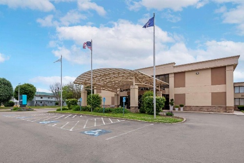 Clarion Inn Elmira Horseheads image 20